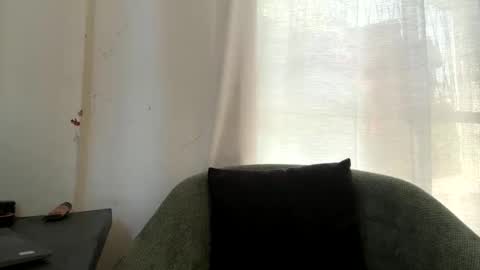 Thick babe online show from May 27, 10:56 am