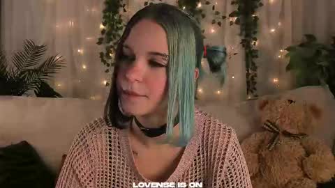 Snapshot of she_well chatting on October 9, 1:26 pm Anika online show from October 9, 1:26 pm