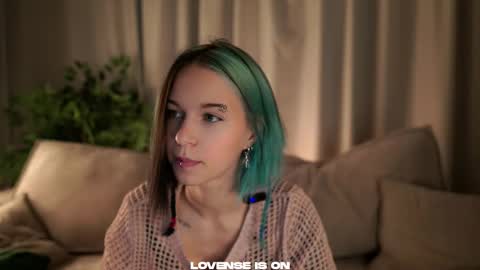 Snapshot of she_well chatting on September 19, 11:31 am Anika online show from September 19, 11:31 am