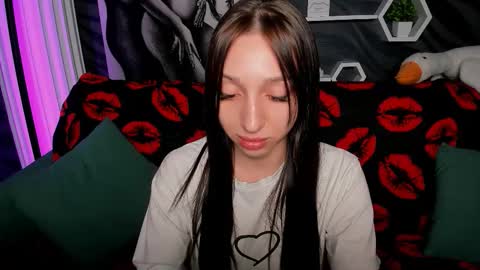 sheillawood online show from October 22, 1:32 am