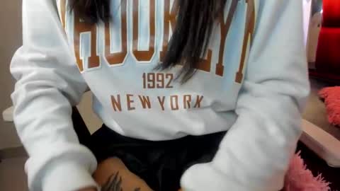 Snapshot of sheilly_brown chatting on September 13, 9:12 pm sheilly_brown online show from September 13, 9:12 pm