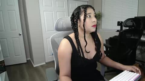 Snapshot of sheilyn_smith chatting on September 19, 10:03 am sheilyn_smith online show from September 19, 10:03 am