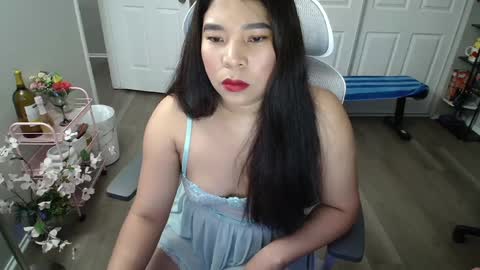 Snapshot of sheilyn_smith chatting on September 18, 9:52 am sheilyn_smith online show from September 18, 9:52 am