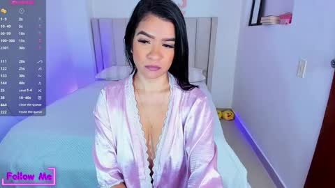 Danna   online show from February 9, 2:38 am