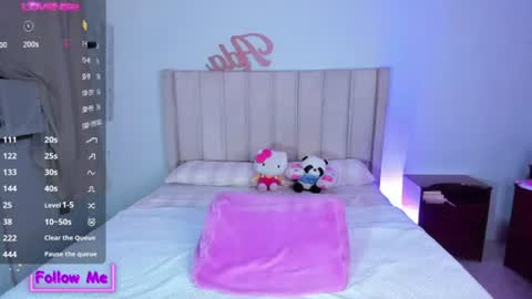 Danna   online show from June 14, 4:35 am