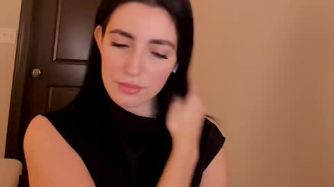 sheisallthat online show from November 18, 3:18 am