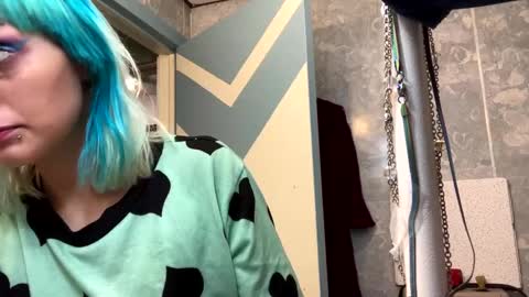 Shelby holes online show from March 8, 2:54 am