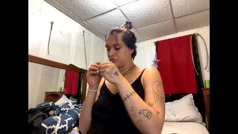 Shelby holes online show from December 31, 6:16 am