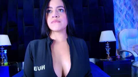 Snapshot of shelsy_loreds chatting on January 21, 11:56 am Shelsy online show from January 21, 11:56 am