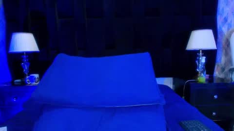 Snapshot of shelsy_loreds chatting on January 11, 1:01 pm Shelsy online show from January 11, 1:01 pm