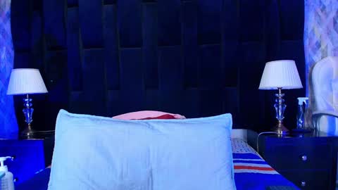 Snapshot of shelsy_loreds chatting on February 5, 11:55 am Shelsy online show from February 5, 11:55 am