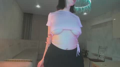 Amelia online show from July 31, 2:18 pm
