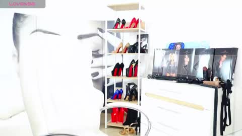 Snapshot of sherlismoon chatting on October 13, 12:57 am SherlisMoon online show from October 13, 12:57 am