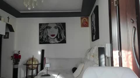 Edaline online show from April 8, 2:41 pm