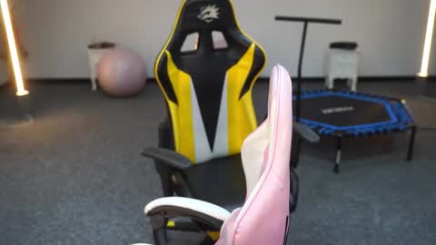 Sheryl online show from September 19, 2:38 pm