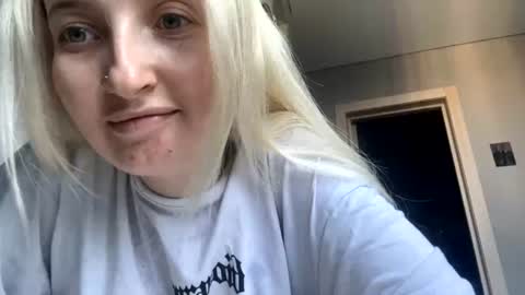 sherylbloooos online show from July 21, 8:37 am