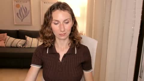 Snapshot of shesleepsnaked chatting on March 2, 2:15 pm shesleepsnaked online show from March 2, 2:15 pm