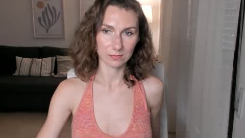 Snapshot of shesleepsnaked chatting on February 16, 4:21 pm shesleepsnaked online show from February 16, 4:21 pm