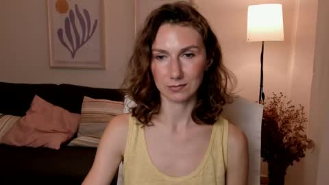 Snapshot of shesleepsnaked chatting on January 15, 4:32 pm shesleepsnaked online show from January 15, 4:32 pm
