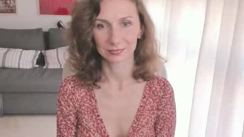 Snapshot of shesleepsnaked chatting on September 27, 4:03 pm shesleepsnaked online show from September 27, 4:03 pm