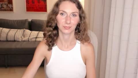 Snapshot of shesleepsnaked chatting on September 13, 7:33 pm shesleepsnaked online show from September 13, 7:33 pm