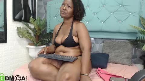 sheyla__ebony online show from December 15, 8:25 pm