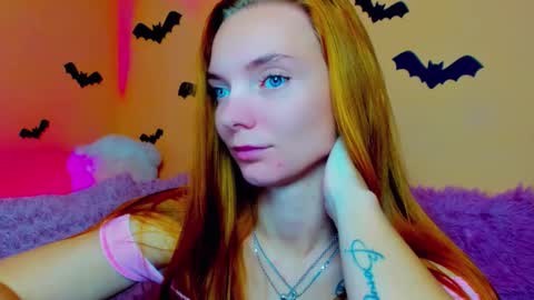 Alexis online show from October 25, 7:43 pm