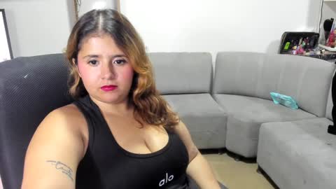 Snapshot of shofia_beltran chatting on February 8, 12:06 am Shofia Beltran online show from February 8, 12:06 am
