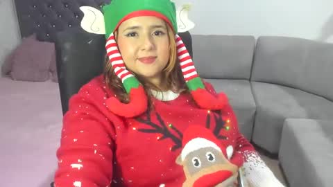 Snapshot of shofia_beltran chatting on December 25, 11:20 pm Shofia Beltran online show from December 25, 11:20 pm