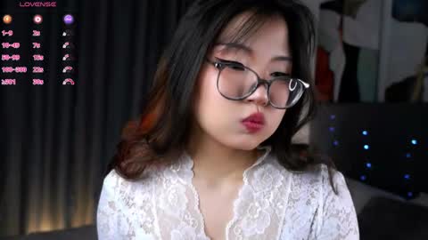 Naomi online show from May 17, 11:09 am