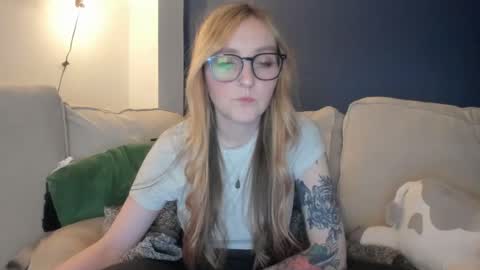 short sweetpea online show from February 21, 10:04 pm