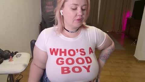 Mimi   online show from February 6, 3:15 pm