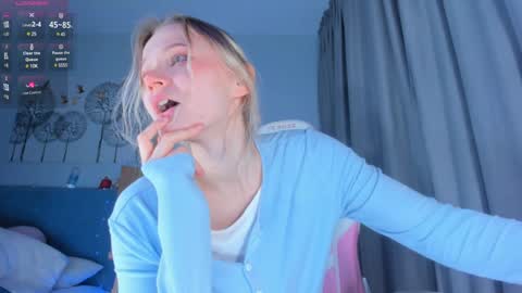 Snapshot of showmejenny chatting on January 29, 4:41 pm jennywoody online show from January 29, 4:41 pm