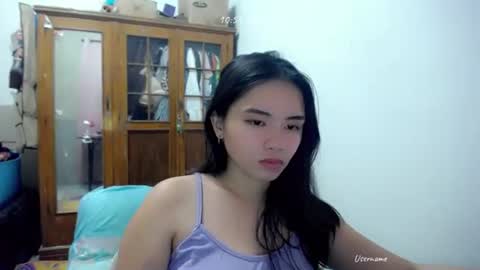 shy_innocent_girl online show from July 22, 2:51 pm