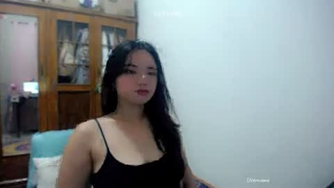 shy_innocent_girl online show from July 23, 2:14 pm