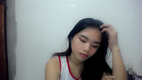shy_innocent_girl online show from July 15, 1:49 pm