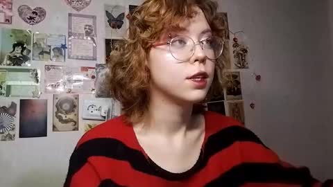 Snapshot of shy_kiss_twinkle_bloop chatting on October 17, 1:14 pm Milena online show from October 17, 1:14 pm