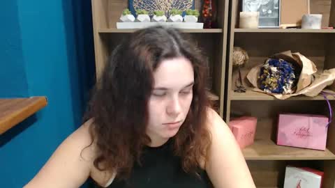 shy_lil online show from October 4, 3:16 pm