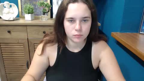 shy_lil online show from September 20, 6:34 am