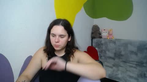 shy_lil online show from October 1, 10:20 am