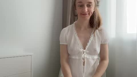 shy_schoolgirl_ online show from May 29, 12:58 pm