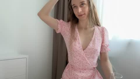 shy_schoolgirl_ online show from June 13, 5:32 pm