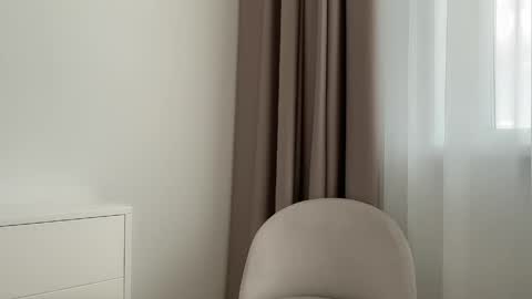 shy_schoolgirl_ online show from May 31, 1:17 pm