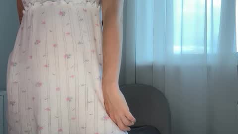 shy_schoolgirl_ online show from February 22, 3:24 pm