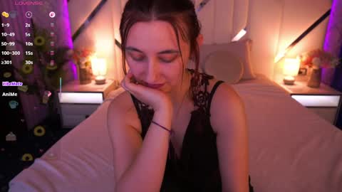 shyy_jany online show from June 9, 1:10 pm