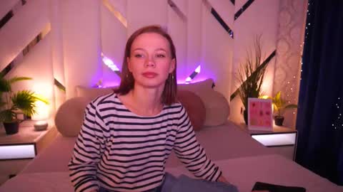 shyysiren online show from March 10, 2:43 pm