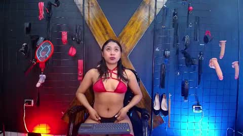Snapshot of siara_bdsm chatting on October 8, 12:20 pm siara_bdsm online show from October 8, 12:20 pm