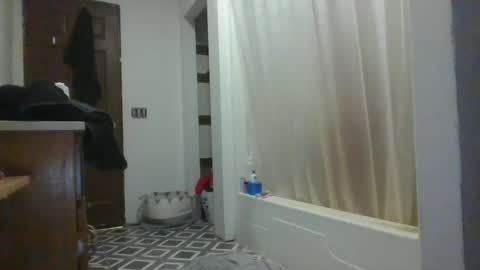 Snapshot of sidneyraee chatting on September 27, 12:01 pm Mrs. St. Patrickk online show from September 27, 12:01 pm