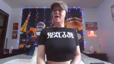 Snapshot of sidneyraee chatting on December 2, 5:02 pm Mrs. St. Patrickk online show from December 2, 5:02 pm