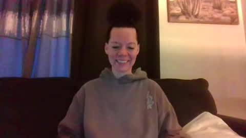 Snapshot of sidneyraee chatting on January 10, 1:20 pm Mrs. St. Patrickk online show from January 10, 1:20 pm